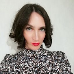 Анжела Козоглу